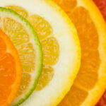 Transforme sua decoração com descanso de copos de frutas cítricas em crochê