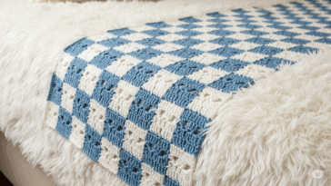 O crochê quadriculado que está conquistando a decoração moderna