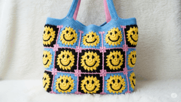 Aprenda a fazer a ecobag de crochê que o virou acessório cheio de personalidade que todo mundo deseja