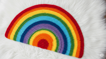 O crochê colorido que transforma qualquer cantinho em pura alegria