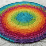 Esse detalhe no crochê transforma seu tapete em um sucesso absoluto
