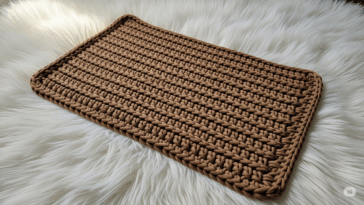 Aprenda a fazer o jogo americano em crochê que virou o queridinho entre crocheteiras