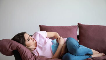 O que poucos sabem sobre a dor da hérnia abdominal