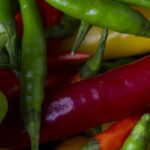 Os benefícios da pimenta surpreendem pela riqueza nutricional e pelo sabor marcante