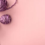 Um simples detalhe em crochê pode transformar sua leitura com criatividade e afeto
