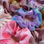 O scrunchie artesanal mais fácil de fazer e impossível de não amar
