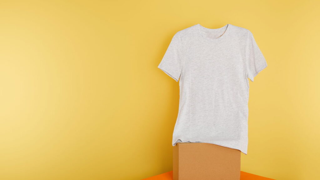 Como remover manchas de colarinho, dicas para camisetas novas por mais tempo