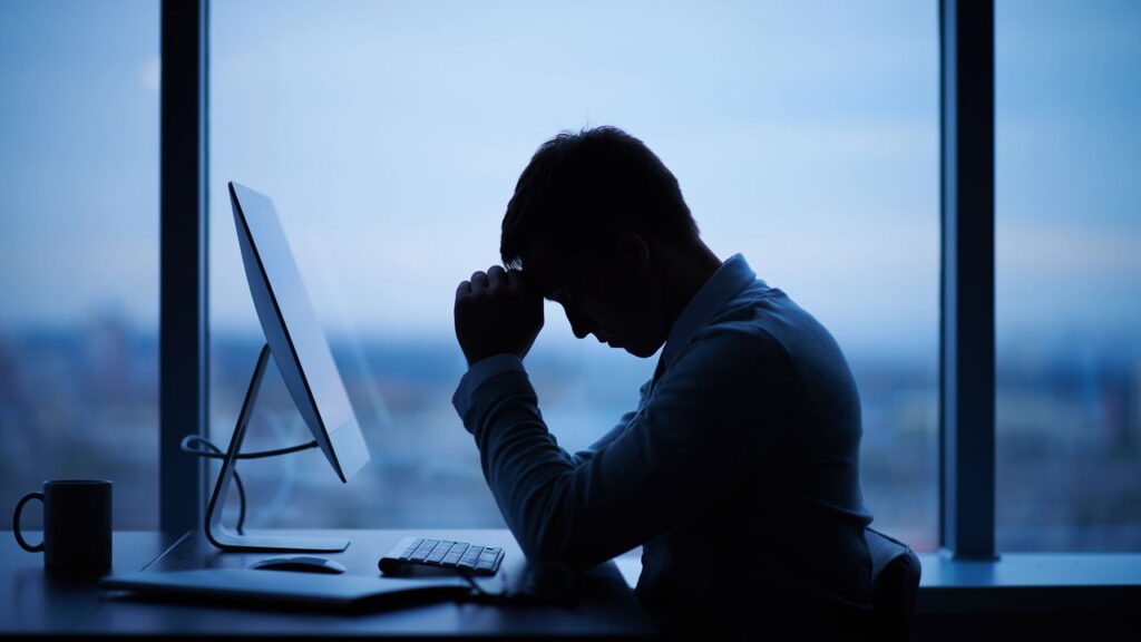 O que a ansiedade no trabalho pode estar realmente escondendo sobre sua saúde?