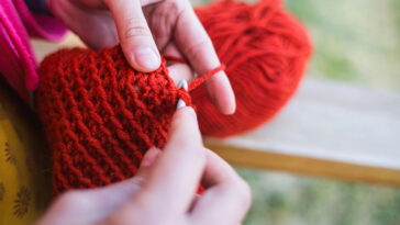 Do novelo à obra-prima, como transformar fio de malha em uma clutch inesquecível