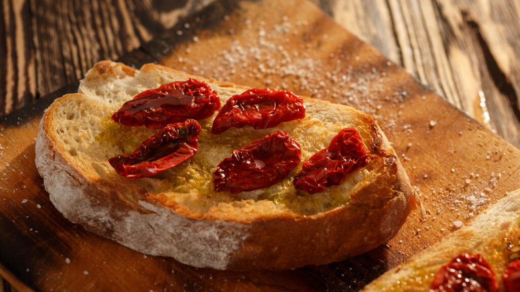 Como secar e reaproveitar cascas de tomate na culinária brasileira