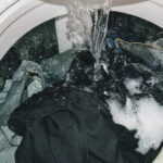 Como usar sabão líquido na máquina de lavar roupas