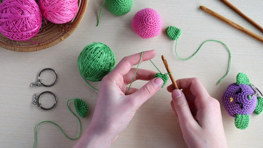 O amigurumi de passarinho em crochê mais fofo para decoração infantil