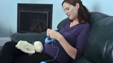 A jardineira de crochê mais fofa para bebês que você vai ver hoje