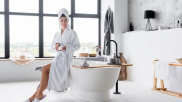 O detalhe artesanal que está encantando quem ama decoração de banheiro