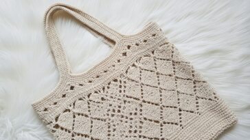 Transforme seu look com a bolsa de crochê mais leve e charmosa da estação