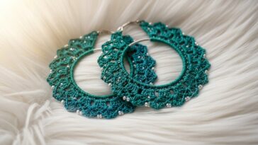 O acessório artesanal que virou tendência na moda feminina