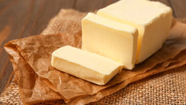 Conheça os benefícios do arroz vermelho e como preparar da forma certa