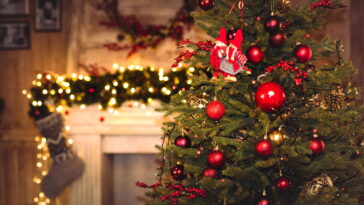 Essa árvore de Natal em crochê vai encantar sua decoração
