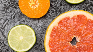 Passo a passo de tapete meia lua em crochê com tema cítrico