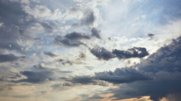 Como fazer almofada de nuvem em crochê para quarto infantil