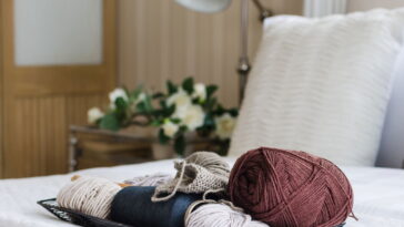 O detalhe dessa manta de crochê está encantando as crocheteiras do Brasil