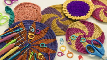 5 passos simples para fazer almofada redonda em crochê espiral