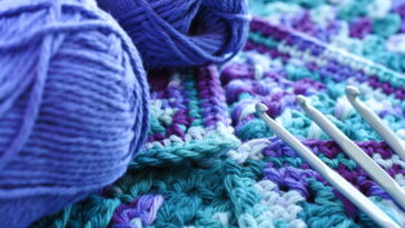 O detalhe desse tubarão em crochê virou febre entre quem ama amigurumi