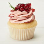 Aprenda a fazer o chaveiro de cupcake em crochê que chama atenção em todo lugar