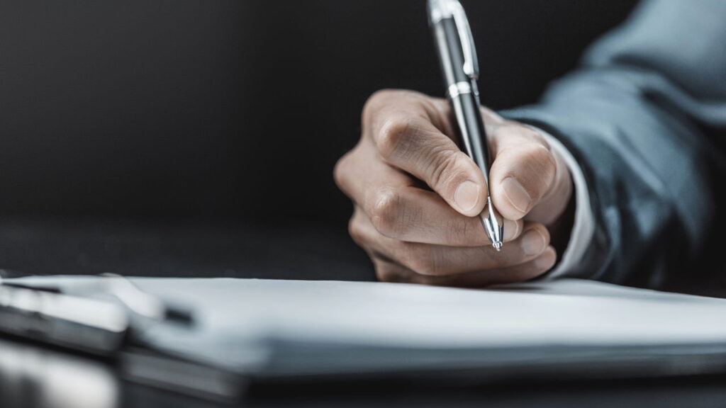 Como uma pessoa mentirosa escreve a letra “L”, segundo a grafologia