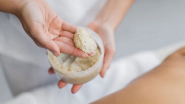 Essa mistura com dois ingredientes comuns pode transformar sua pele