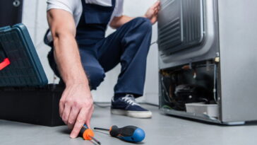 Passo a passo para limpar a geladeira e conservar alimentos por mais tempo