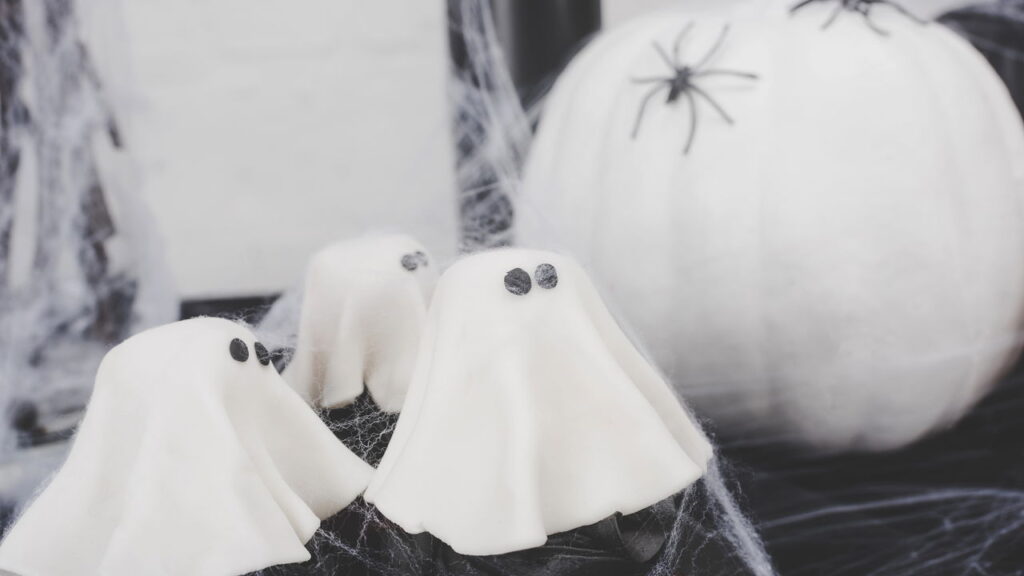 A almofada de crochê mais fofa e criativa que você pode fazer para o Halloween