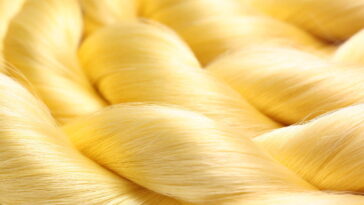 Essa bolsa sacola em crochê está fazendo sucesso entre as amantes do feito à mão