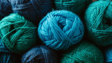 O detalhe nesse sousplat que está deixando tudo mais sofisticado