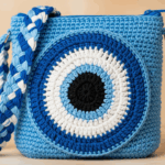 Como fazer bolsa de olho grego em crochê com um design místico e funcional