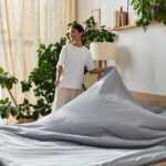 4 benefícios mentais de arrumar a cama que quase ninguém conhece