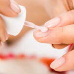 O novo xodó das brasileiras promete unhas perfeitas sem sair de casa