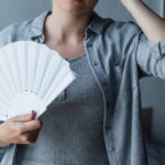 A melhor forma de aliviar os sintomas da menopausa com simplicidade