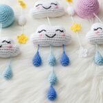 Esse móbile de nuvens virou tendência entre crocheteiras
