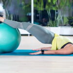 Como fazer elevação pélvica corretamente e evitar erros comuns no treino de glúteos