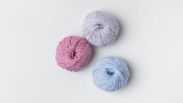 Crochê moderno o tapete redondo artesanal que virou febre na decoração