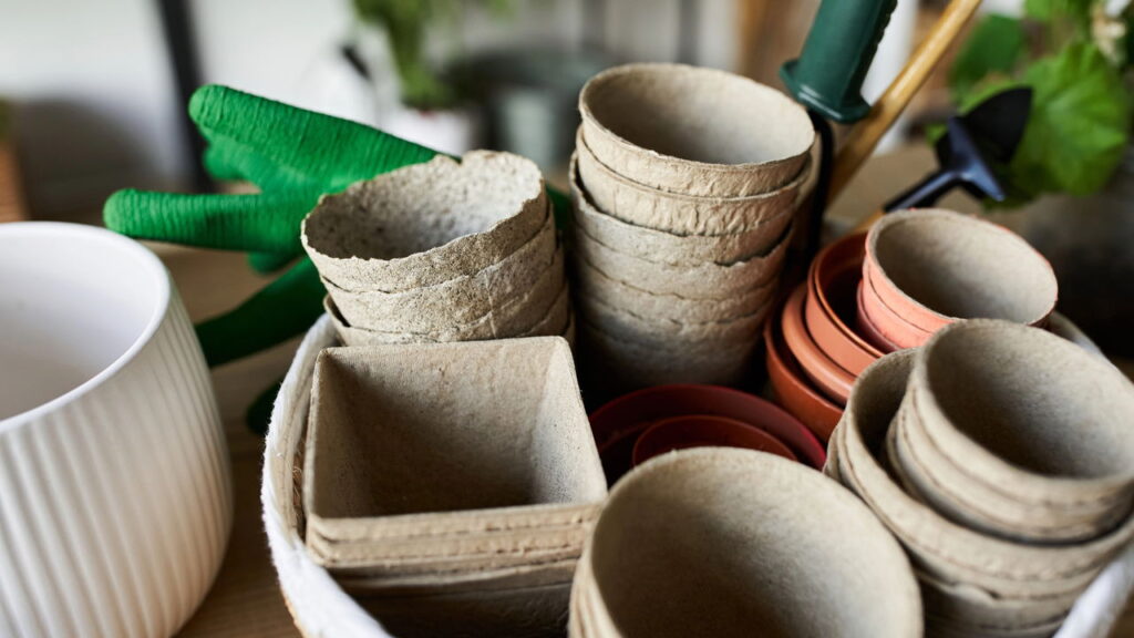 Transforme potes de plantas em objetos úteis com essas dicas criativas