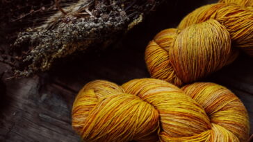 O melhor passo a passo de descanso de copos vazado em crochê