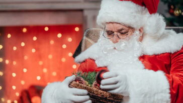Esse chaveiro de crochê vai ser o sucesso das lembrancinhas de Natal
