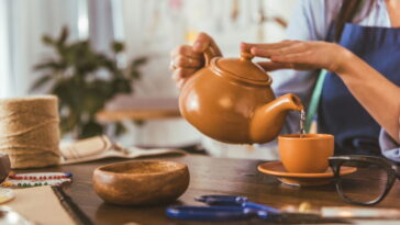 Por que o chá preto é um aliado da saúde no dia a dia dos brasileiros