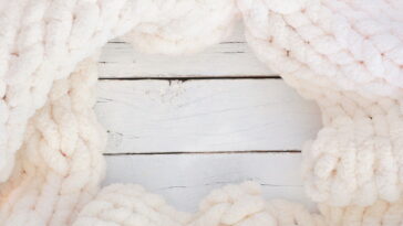 Porta lenços de crochê simples bonito e útil para qualquer lugar