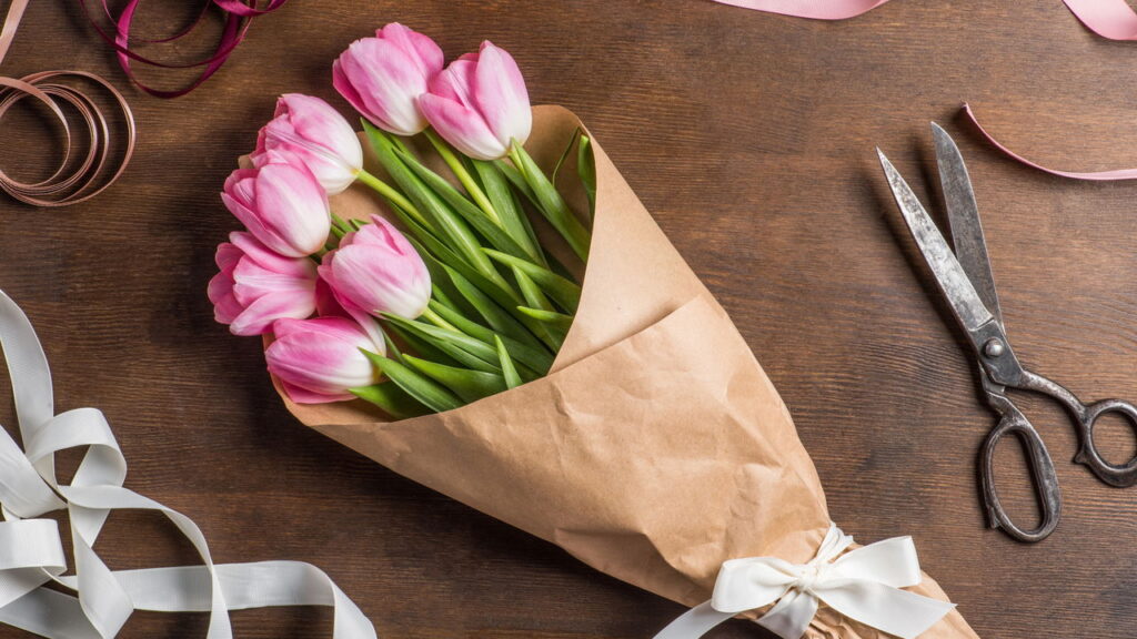 Esse acessório de crochê floral que está conquistando mães e filhas pelo Brasil