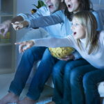 O segredo para manter sua TV limpa e sem manchas por mais tempo