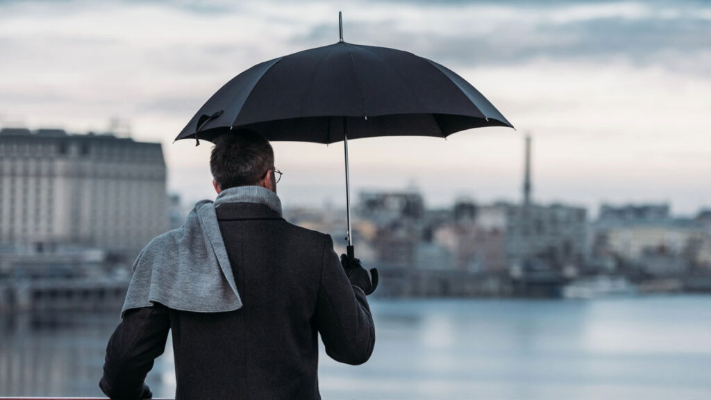 Para que serve a ponta metálica do guarda-chuva segundo especialistas
