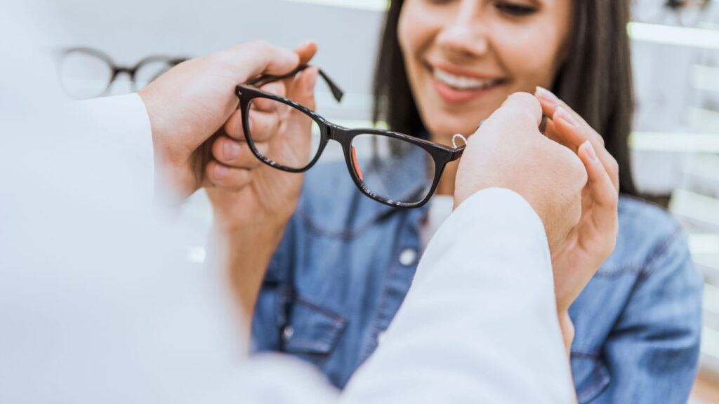 Dicas para melhorar a visão em qualquer idade de acordo com médicos
